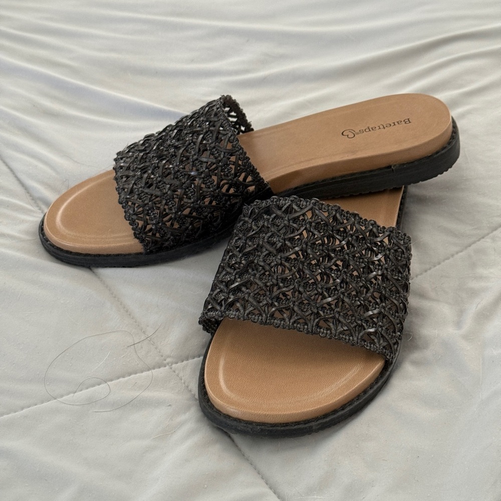 BareTraps Black and Tan Woven Slip On Sandals